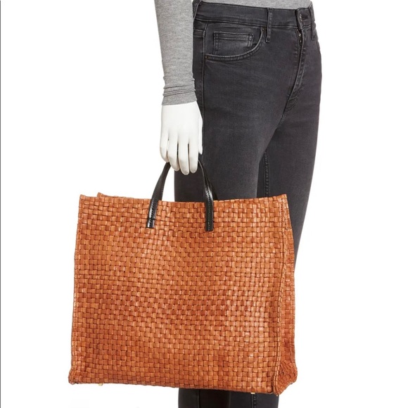 Clare V Simple Tote in Natural Woven Leather NWT Black Leather Handle and Strap - Picture 2 of 4